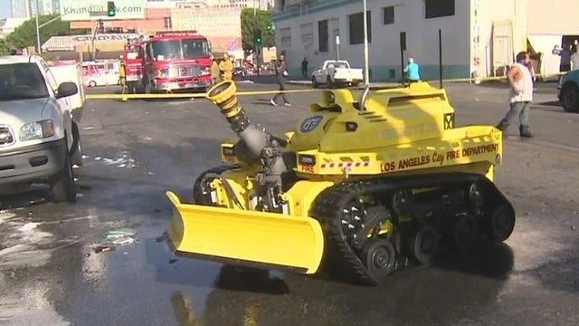 lafd-firefighting-robot.jpg 