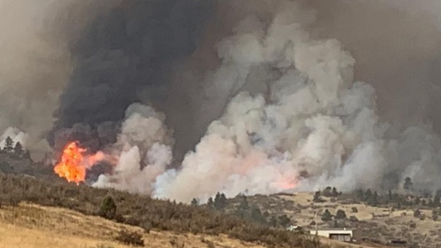 Cameron-Peak-Fire-2-nr-Buckhorn-Rd-from-Loveland-Fire-Rescue-Authority-on-FB-.png 