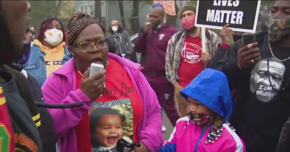 Crowd Takes To Streets In Waukegan After Police Shoot, Kill 19-Year-Old ...