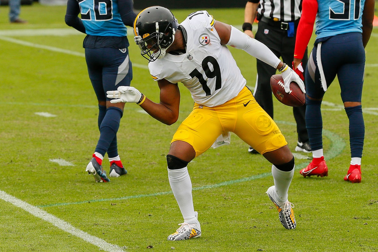 Pittsburgh Steelers v Tennessee Titans 