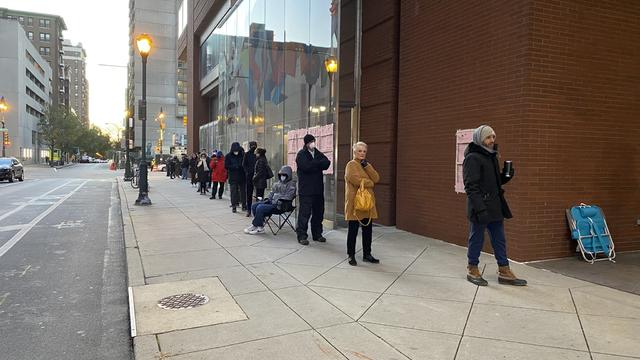 Kimmel-Center-voting-lines-howard-monroe-.jpeg 