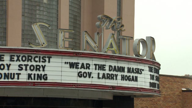 senator-theatre-mask-sign-2-11.11.20.jpg 