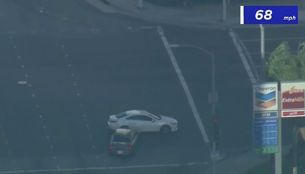 Police Pursuit Near LAX Ends With Standoff In Inglewood Neighborhood ...