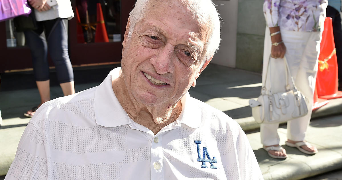 Tommy Lasorda: Dodgers legend remains hospitalized in Orange County - ABC7  Los Angeles