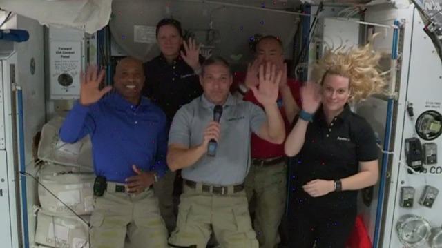 cbsn-fusion-astronauts-spacex-crew-dragon-launch-space-station-news-conference-thumbnail-591268-640x360.jpg 