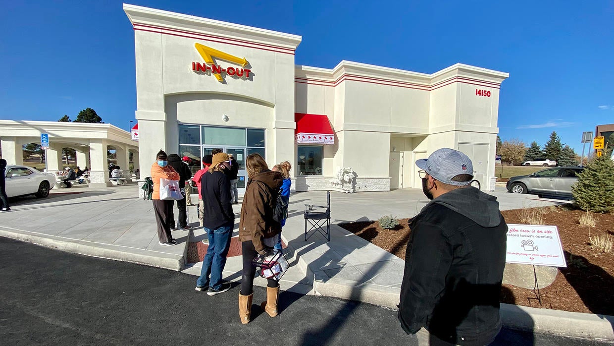 First In-N-Out Burgers Served In Colorado Get Gobbled Up - CBS Colorado