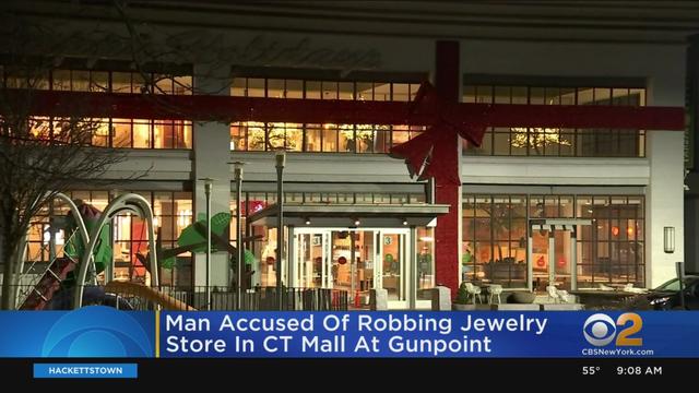 trumbull-mall-shooting.jpg 