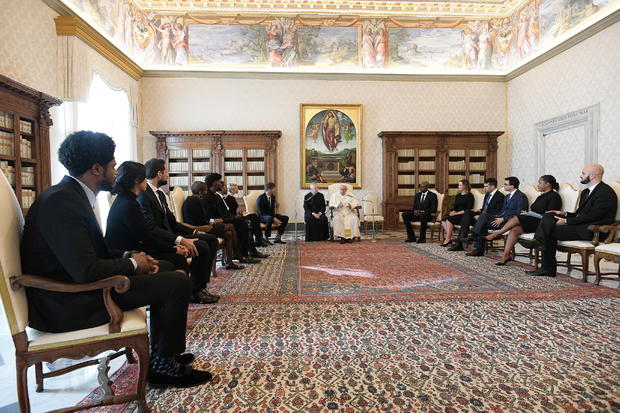 Pope Francis meets NBA delegation at Vatican 