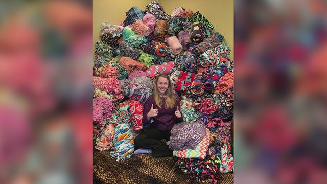 student-donates-blankets.jpg 