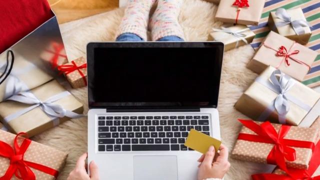 cbsn-fusion-coronavirus-pandemic-means-less-shoppers-at-stores-but-more-spending-predicted-this-holiday-season-thumbnail-596652-640x360.jpg 