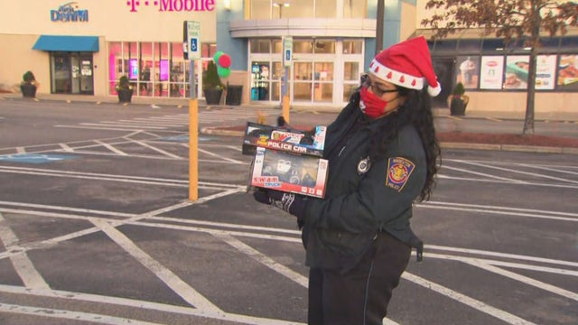 BROCKTON-PD-TOY-DRIVE-20201129.01_frame_5796.jpg 