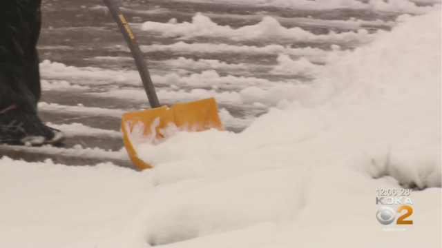 snow-shoveling.png 
