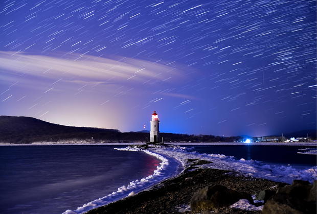 Geminids meteor shower in Vladivostok, Russia 