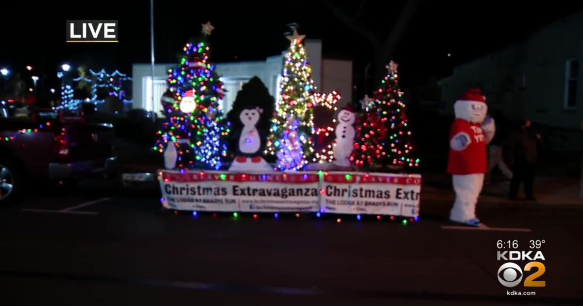 Ambridge Holds Reverse 'Christmas On Merchant' Parade CBS Pittsburgh
