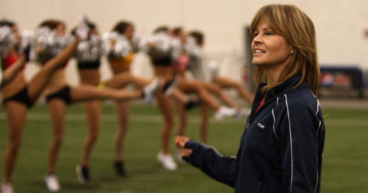 Patriots cheerleader : r/cheerleaders