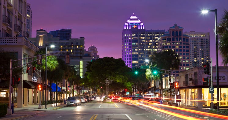 Woman seeks help after being shot in downtown Fort Lauderdale Woman seeks help after being shot in downtown Fort Lauderdale