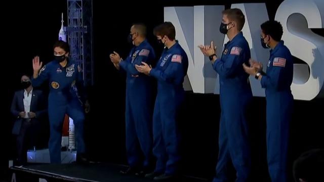 cbsn-fusion-mike-pence-introduces-astronauts-nasa-artemis-moon-program-thumbnail-604853-640x360.jpg 