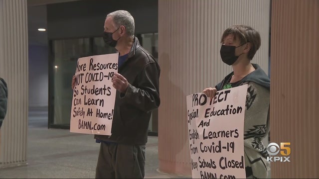 oakland_in-person_learning_protest_120920.jpg 