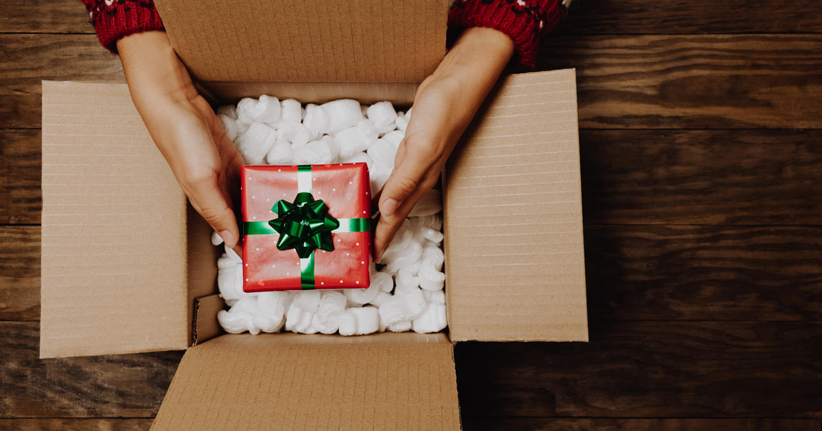 Attention Procrastinators! Today Is The Last Day To Send Christmas
