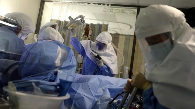 cbsn-fusion-san-francisco-coronavirus-icu-beds-shortage-2020-12-17-thumbnail-611702-640x360.jpg 