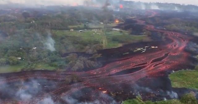 Hawaii's Kilauea volcano erupts CBS News
