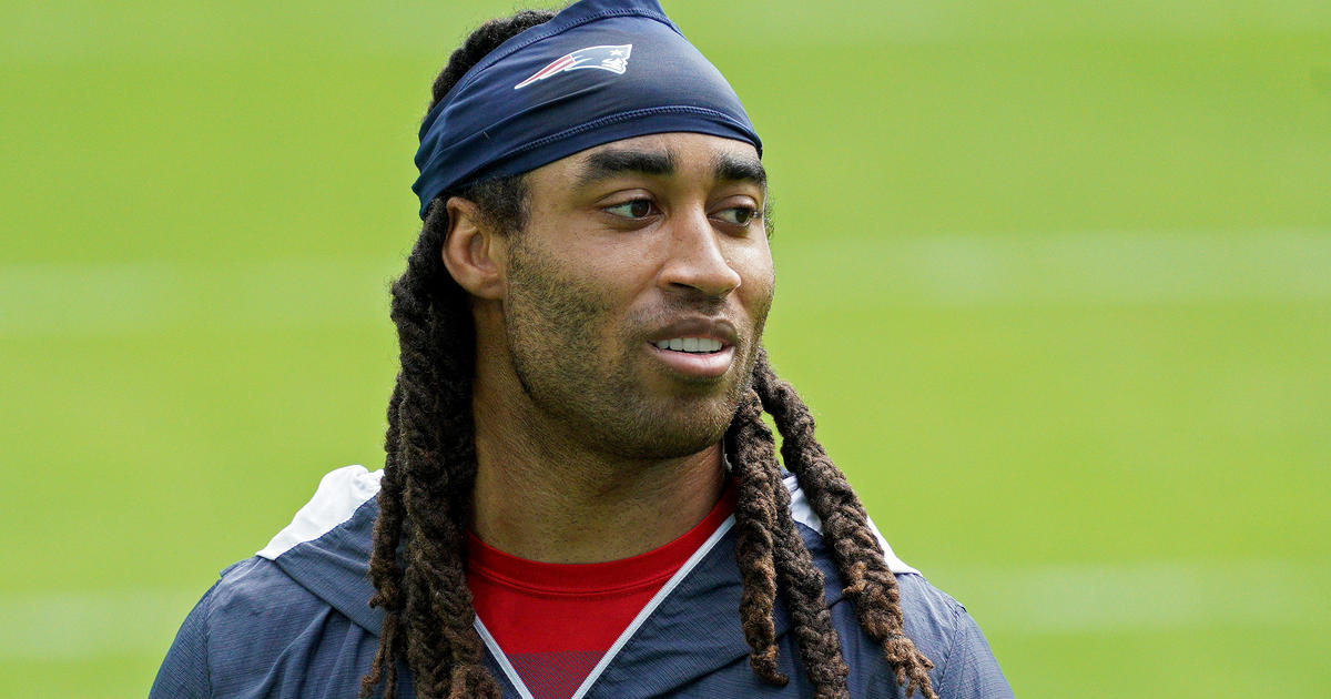 Patriots' Stephon Gilmore Shows Off Pro Bowl Jersey Ahead Of