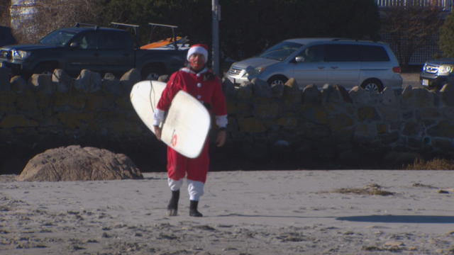 Santa-Surfer.jpg 