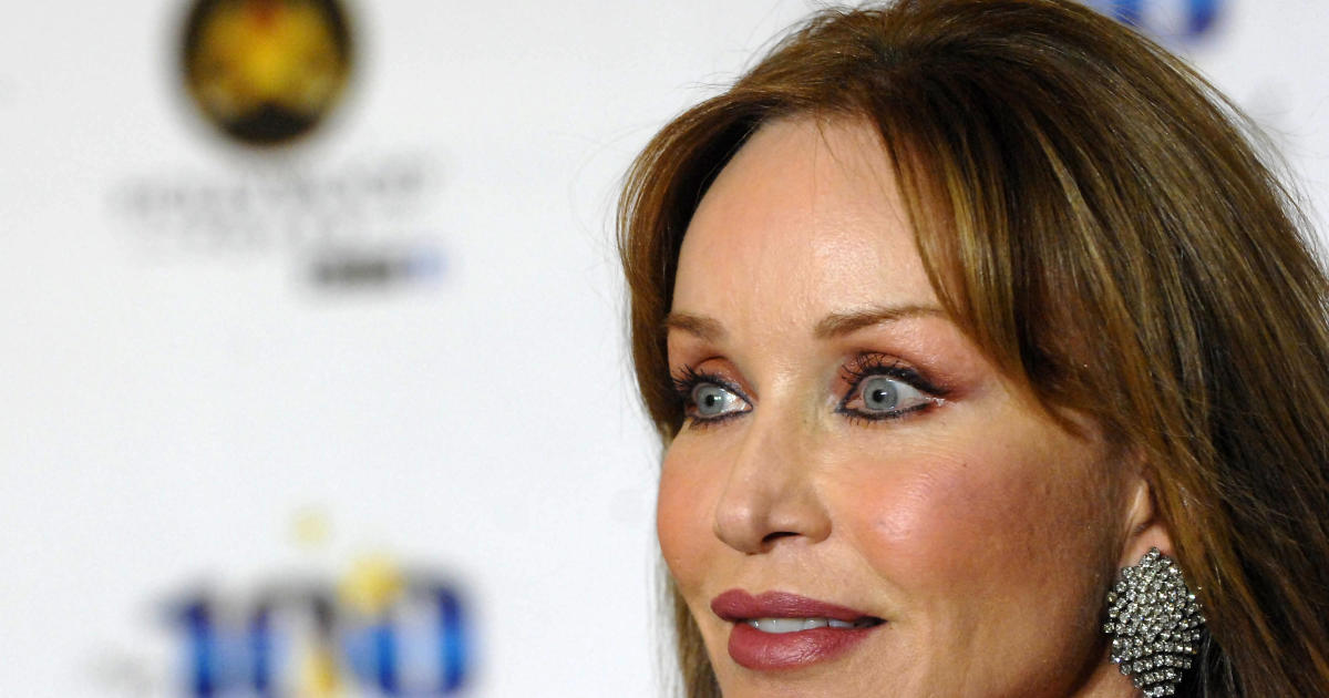 Tanya Roberts Bond Girl And That 70s Show Star Hospitalized Cbs News
