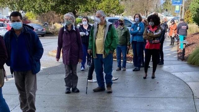 line-for-emergency-distribution-shots-of-moderna-covid-vaccine-at-advent-health-in-mendocino-county-california-010421.jpg 