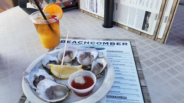 beachcomber-wellfleet-oysters.jpg 
