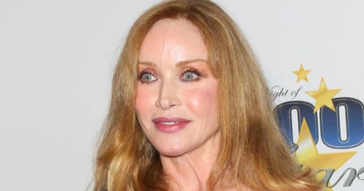 Tanya Roberts Bond Girl And That 70s Show Star Has Died At 65 Cbs News