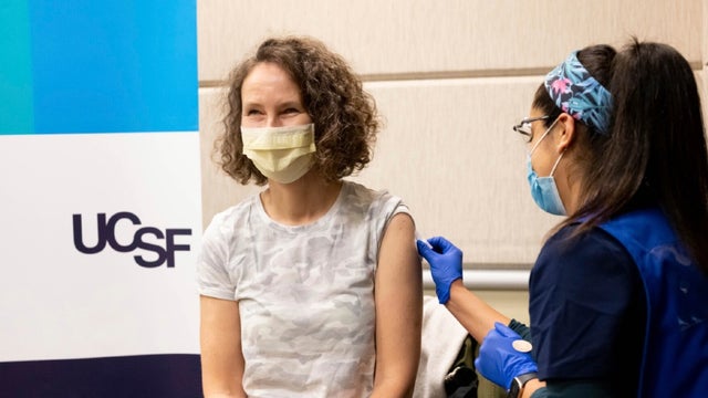 ucsf_covid-19_vaccine_010621.jpg 