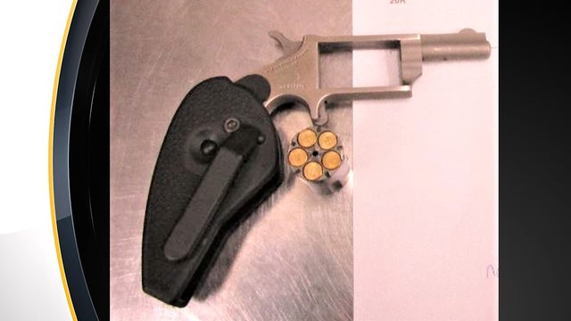tsa-gun-at-airport.jpg 