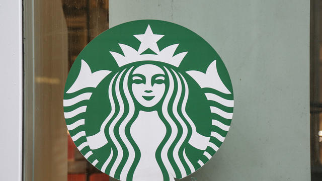 Starbucks Coffeehouse Store In New York 