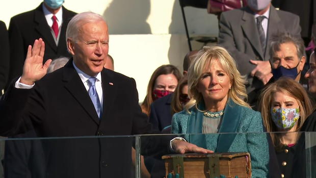 Biden-Inauguration-Biden-Harris-Capitol-Arrival-VP-Pence-and-VP-Harris-Capitol-to-JBA-Biden-Signing_2.jpg 