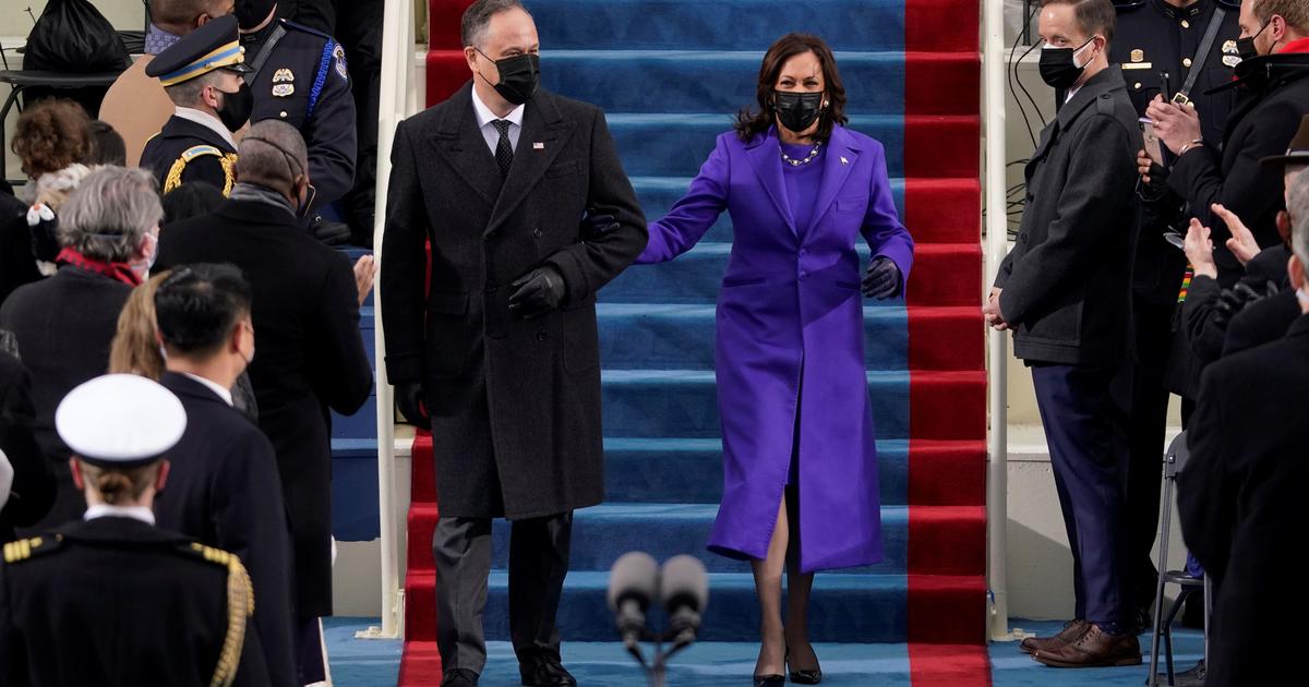 Kamala Harris Wears Purple Outfit By Two Black Designers To Historic Inauguration Cbs News 1259