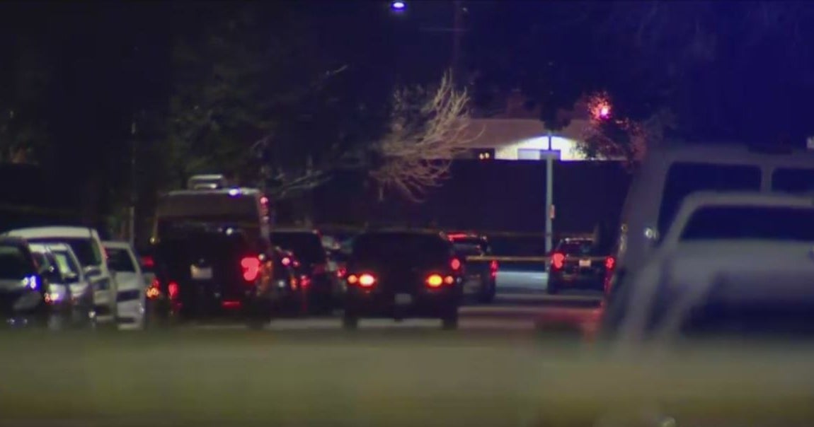 Man Shot, Killed In Possible Home Invasion Robbery At Burbank Apartment ...