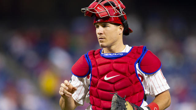 Star catcher J.T. Realmuto returning to Phillies on five-year deal