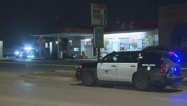 Fort Worth clerk shot dead 1 