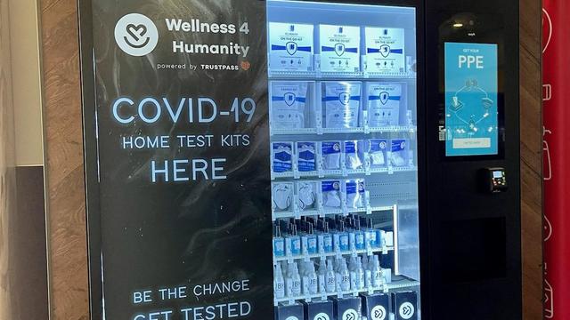 Oakland_Airport_COVID_test_kit_vending_machine_2021.jpg 