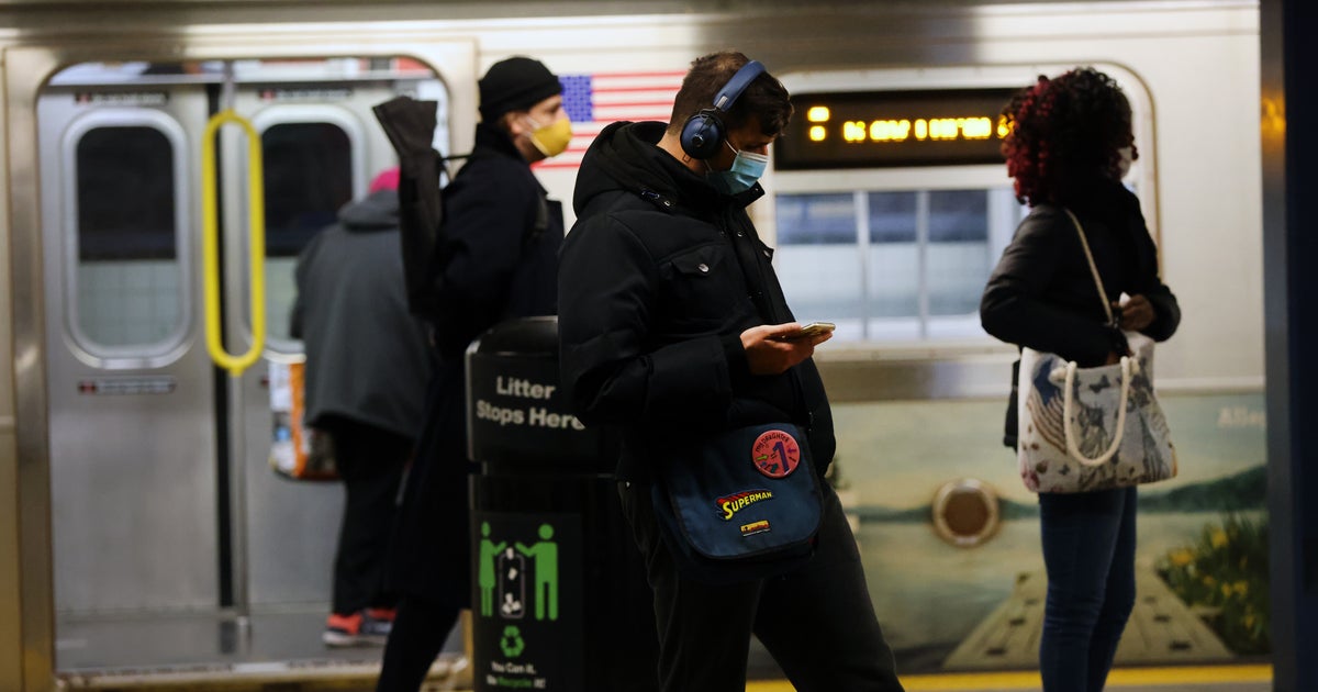 CDC Issues Mask Mandate For Planes, All Public Transportation - CBS New ...