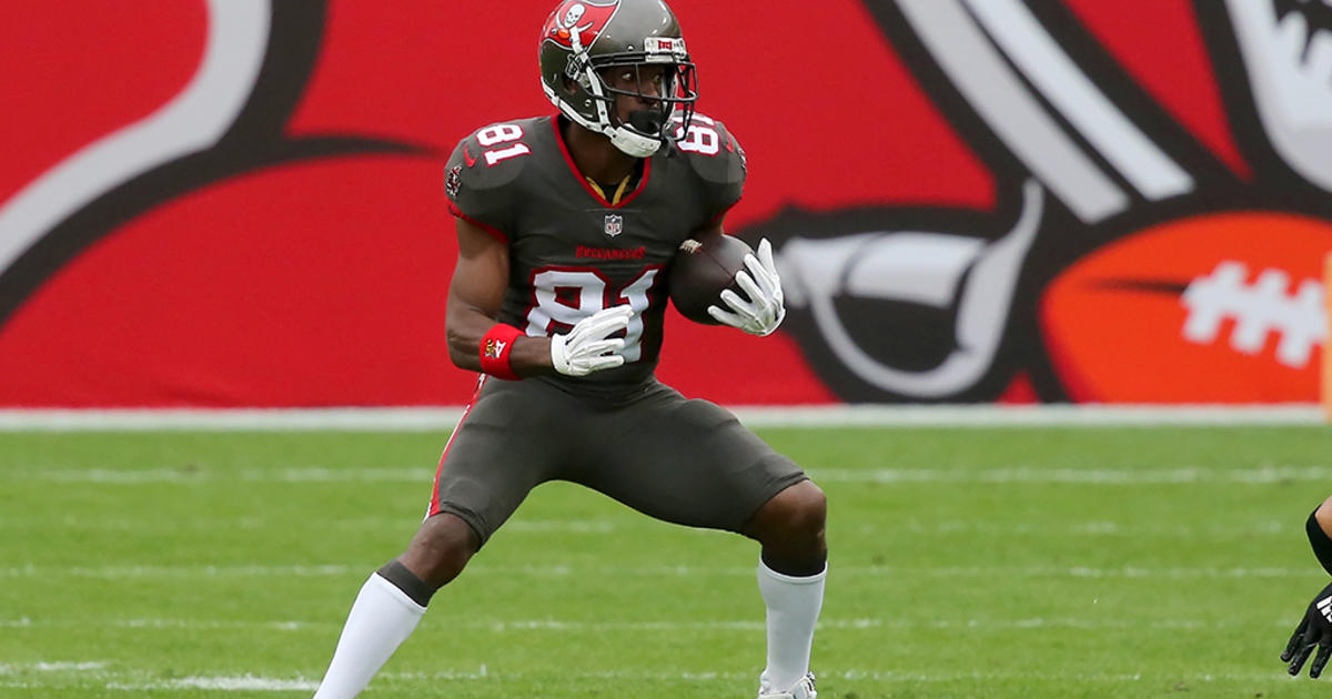 WR Brown activated from the reserve/COVID-19 list prior to Bucs