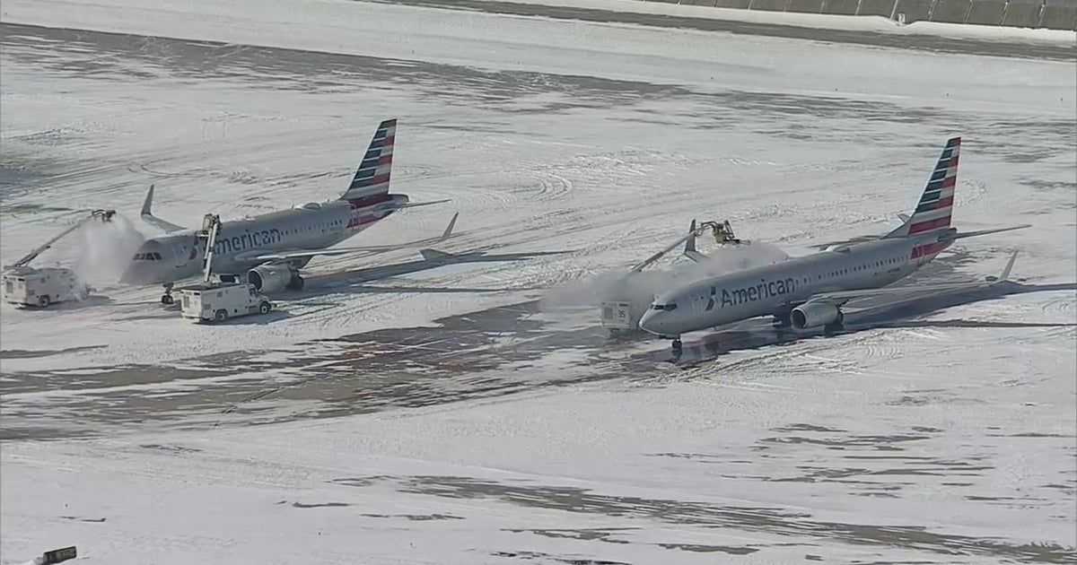 More Than 1,600 Flights Cancelled Out Of Texas Airports - CBS Texas