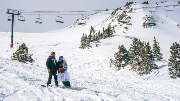 Loveland-Ski-Areas-30th-Annual-Mountaintop-Matrimony-1.jpg 