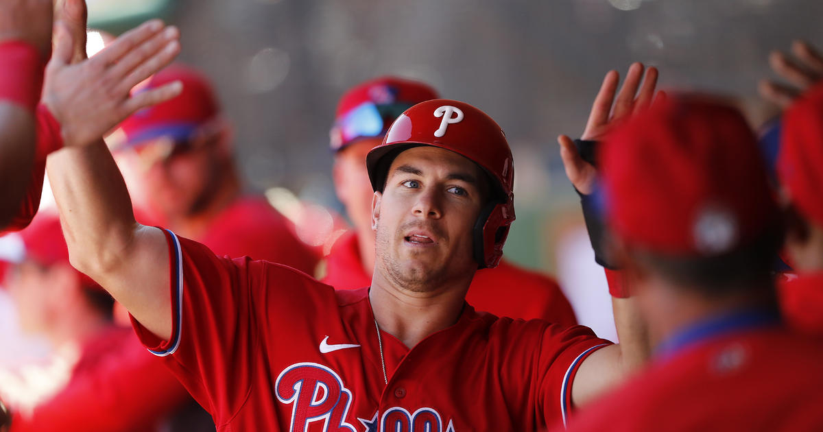 Baseball notes: Phillies catcher J.T. Realmuto breaks thumb