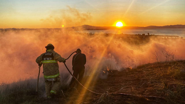 Rodeo-fire-Crockett-Carquinez-Fire-Department..jpg 