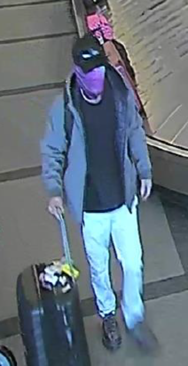DIA Luggage Theft 3 (from Dnvr PD and Crime Stoppers) 