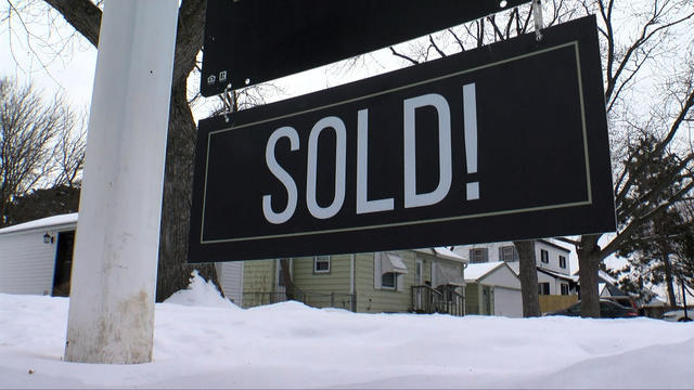 home-sold-sign.jpg 
