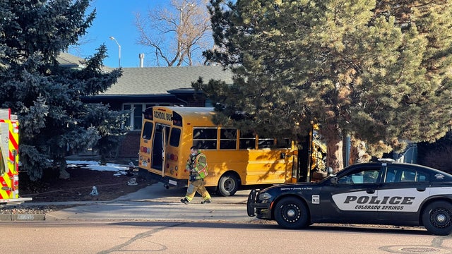 springs-bus-crash-4-kktv.jpg 