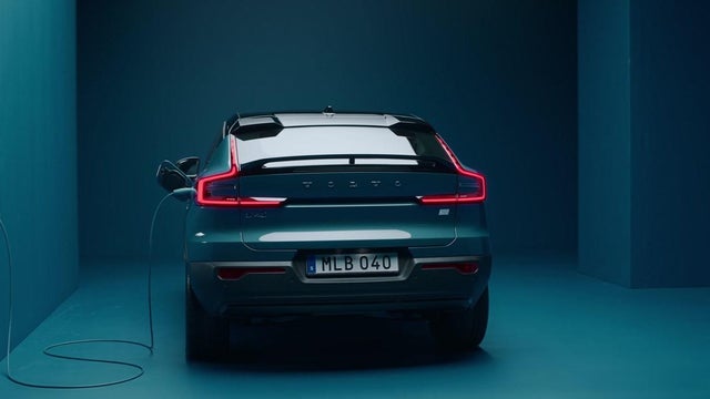 volvo-c40-back.jpg 